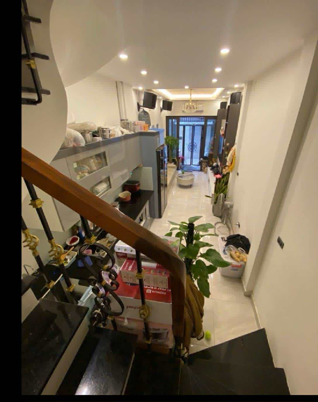 [B.Á.N N.H.À KHU VỰC HAI BÀ TRƯNG MỚI XÂY ĐẸP LONG LANH SẴN NỘI THẤT CHỈ VIỆC XÁCH VALI ĐẾN Ở, 34.5M2, GIÁ 8.6 T.Ỷ]